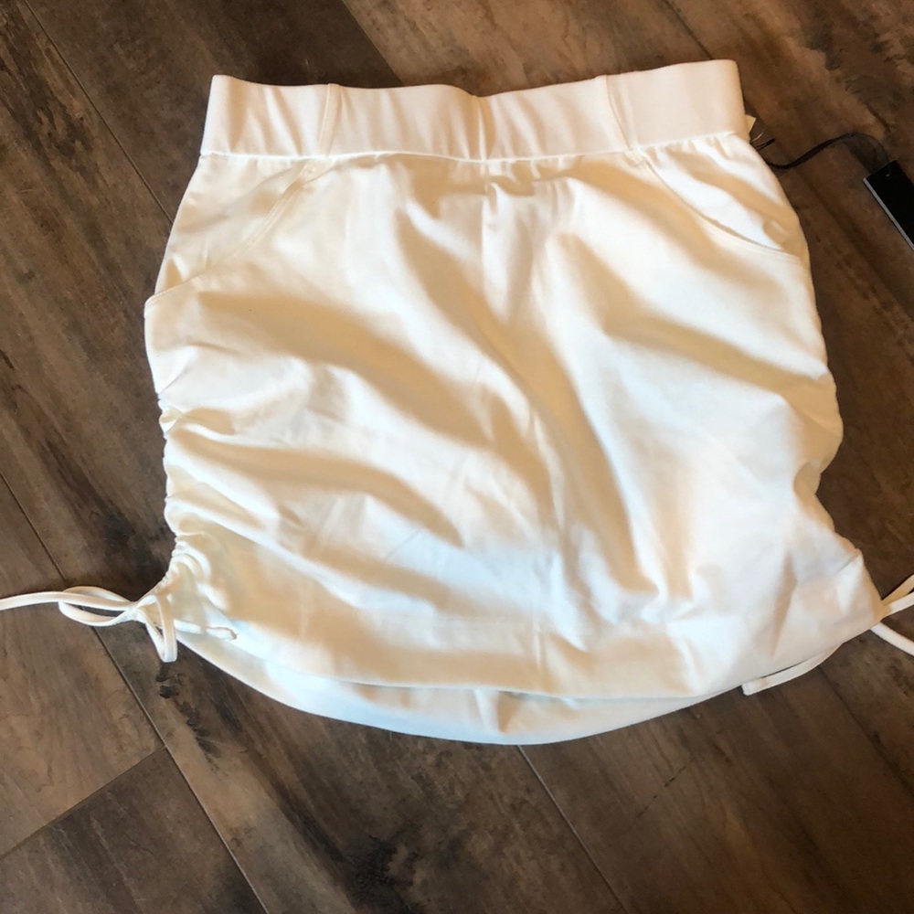 Nicole Miller Athletic Skirt, size small